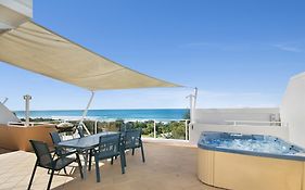 Santorini Twin Waters